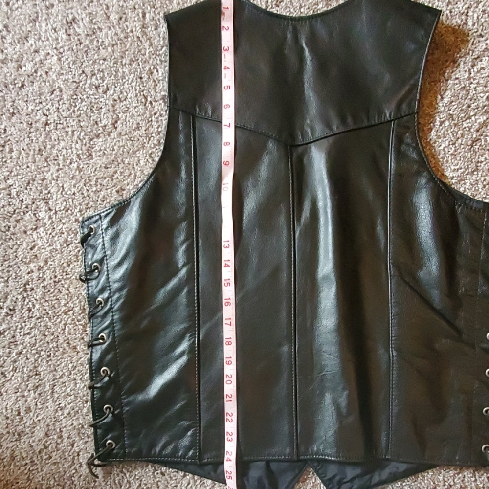 Motorcycle Leather Riding Vest - Picture 5 of 6